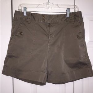 Women’s Size 8 Olive Green Shorts